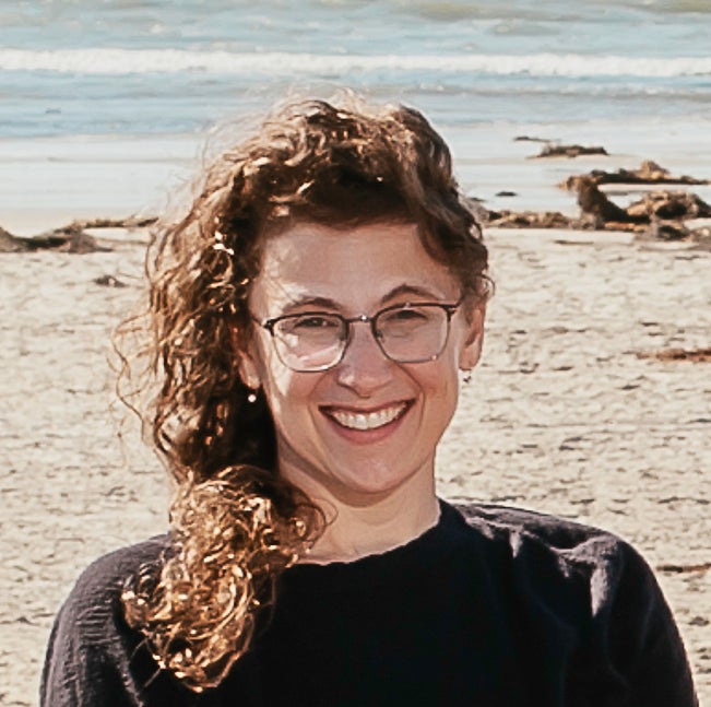 headshot of Yuliya Goldshteyn